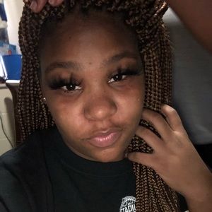 Meet your Posher, Tiara